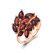 Éblouissante Bague Grenat en Or Rose - Éclat Pourpre | Bijoux Chakra