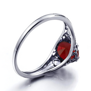 Élégante Bague en Argent avec Grenat - Rouge de Minuit | Bijoux Chakra