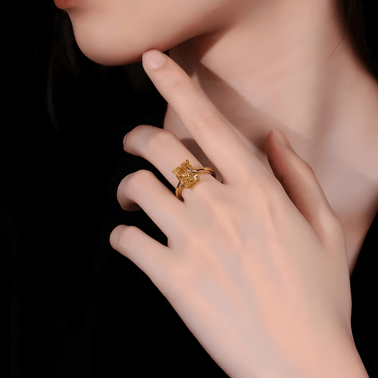 Bague Citrine Rectangulaire Éclatante - Rayons du Midi | Bijoux Chakra