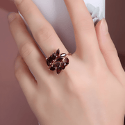 Éblouissante Bague Grenat en Or Rose - Éclat Pourpre | Bijoux Chakra
