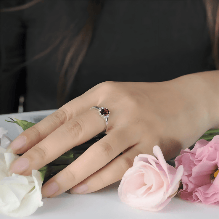Solitaire Éblouissant en Grenat - Rouge Cristallin | Bijoux Chakra