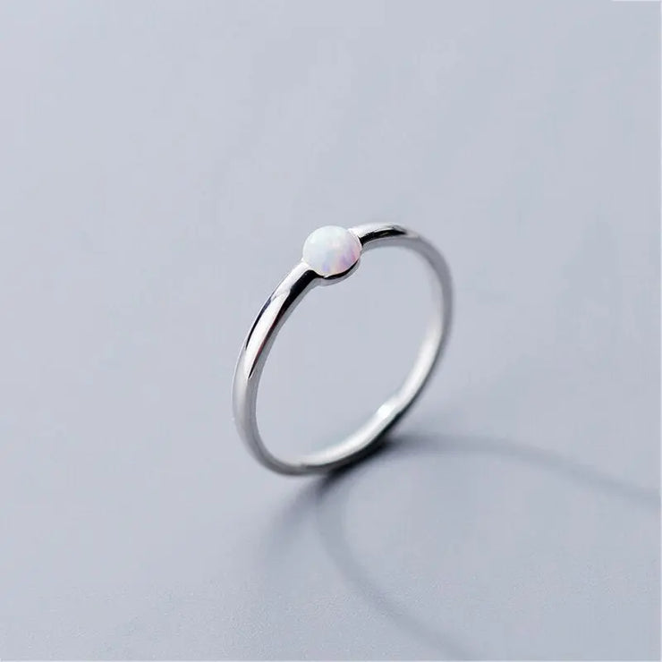 Bague Épurée en Pierre de Lune "Gemme Éclatante" | Bijoux Chakra