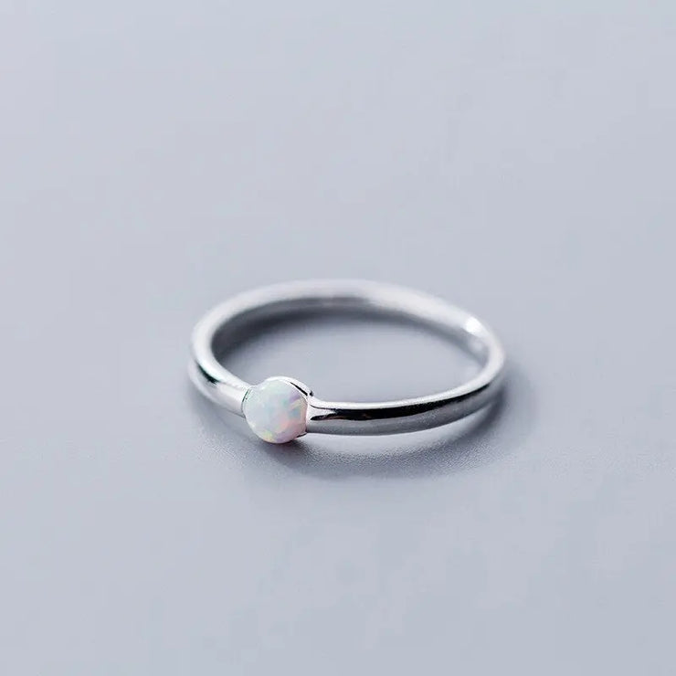 Bague Épurée en Pierre de Lune "Gemme Éclatante" | Bijoux Chakra