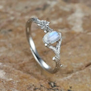 Bague Éblouissante en Argent avec Pierre de Lune "Rose du Vent" | Bijoux Chakra