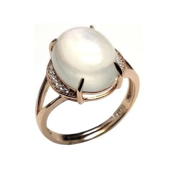 Bague Éblouissante en Pierre de Lune avec Cabochon Ovale "Oeil de Dauphin" | Bijoux Chakra