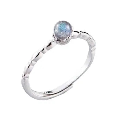 Bague Ronde en Argent avec Pierre de Lune "Élégance Discrète" | Bijoux Chakra
