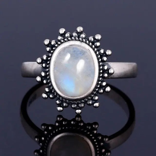 Bague en Argent avec Pierre de Lune "Éclat de Féminité" | Bijoux Chakra
