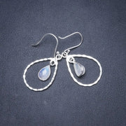 Boucles d'Oreilles Raffinées en Argent Ornées de Pierre de Lune | Bijoux Chakra
