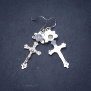 Élégantes Boucles d'Oreilles en Argent avec Pierre de Lune "Croix" | Bijoux Chakra
