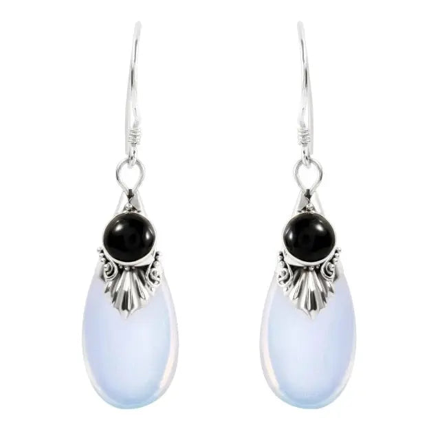 Boucles d'oreilles en Argent ornées de Pierre de Lune : Éveil de l'âme | Bijoux Chakra