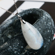 Pendentif Envoûtant en Pierre de Lune "Larme d'Artémis" | Bijoux Chakra